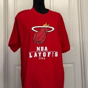 Vintage NBA Playoffs 2005 Miami Heat T-Shirt Red Delta Pro Weight Large